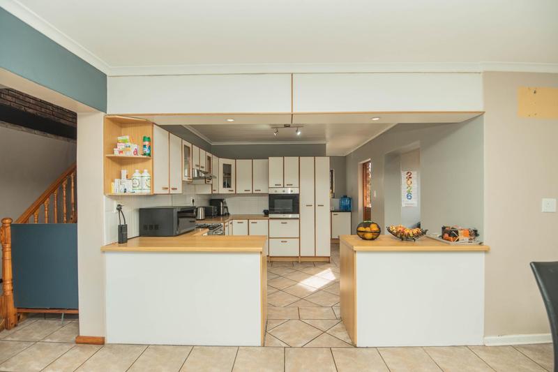 5 Bedroom Property for Sale in Bluewater Bay Eastern Cape